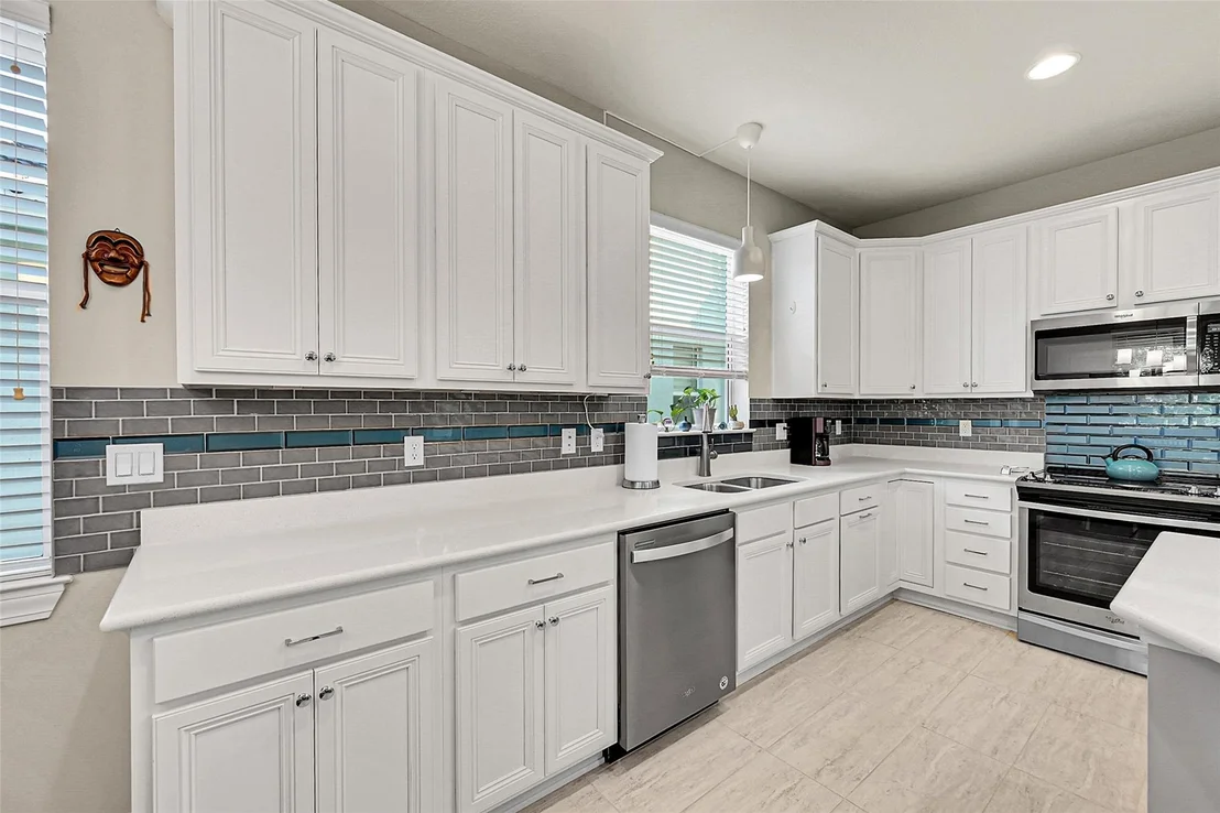 Photo of 964 Banyan Drive