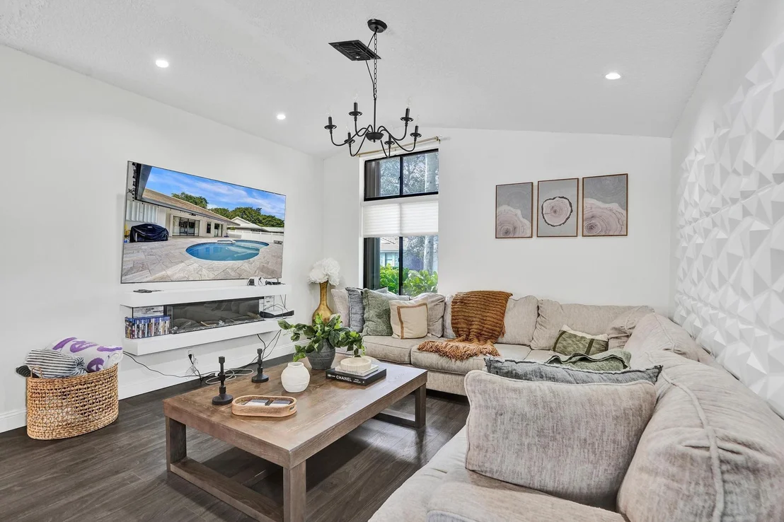 Photo of 3985 NW 73rd Way