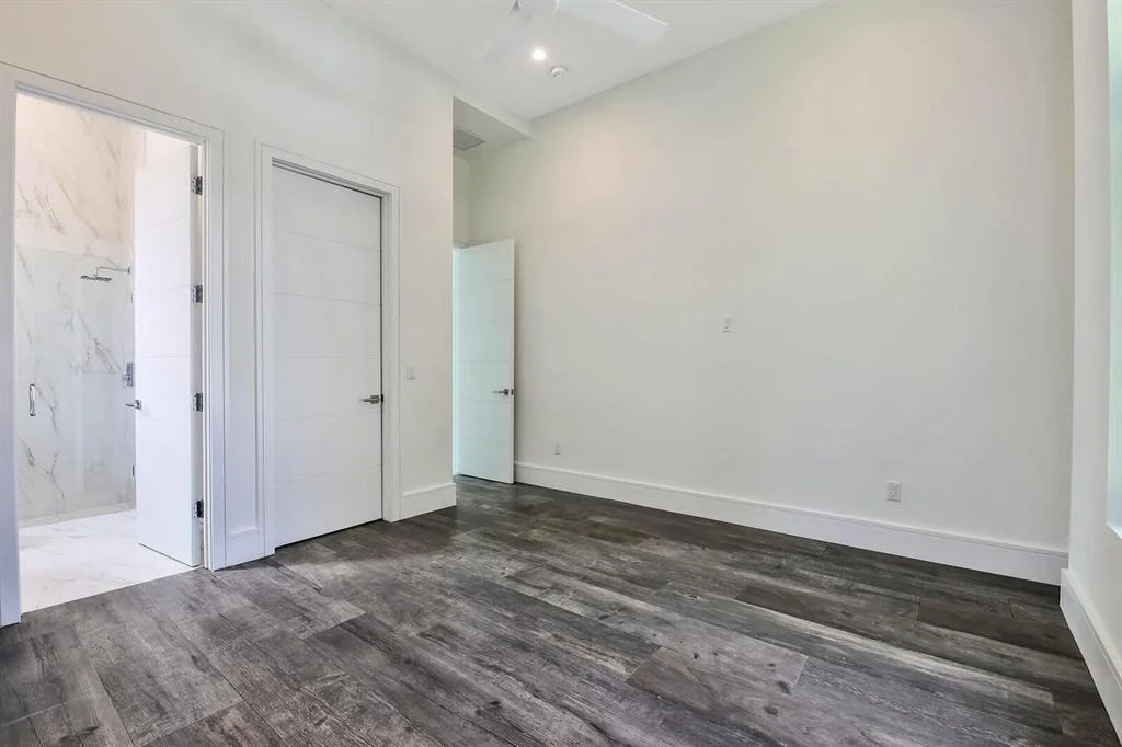 Photo of 960 Banyan Drive
