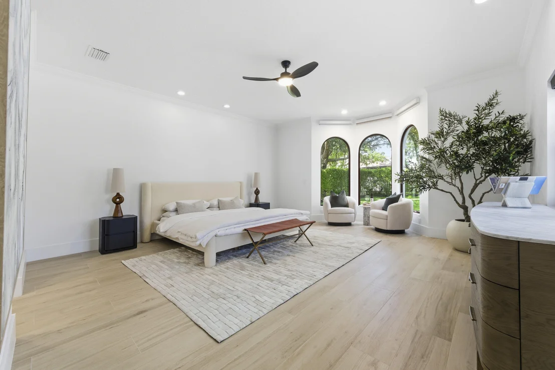 Photo of 2557 Seminole Circle