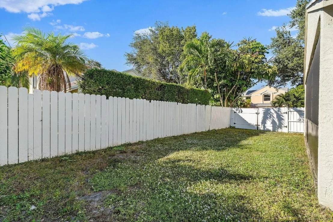 Photo of 114 Pennock Landing Circle