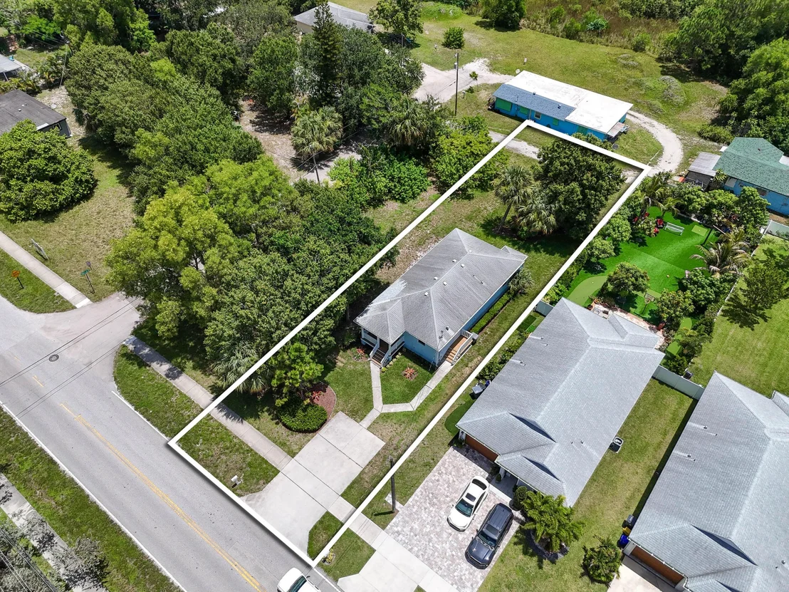 Photo of 18066 Limestone Creek Road