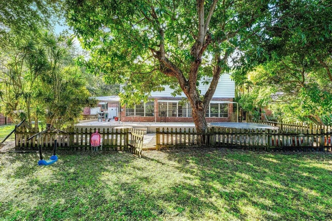 Photo of 3180 Rostan Lane