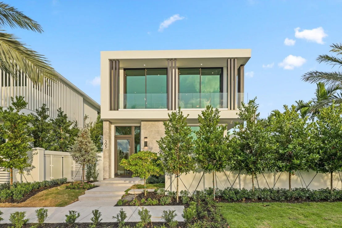 Photo of 305 Grove Place