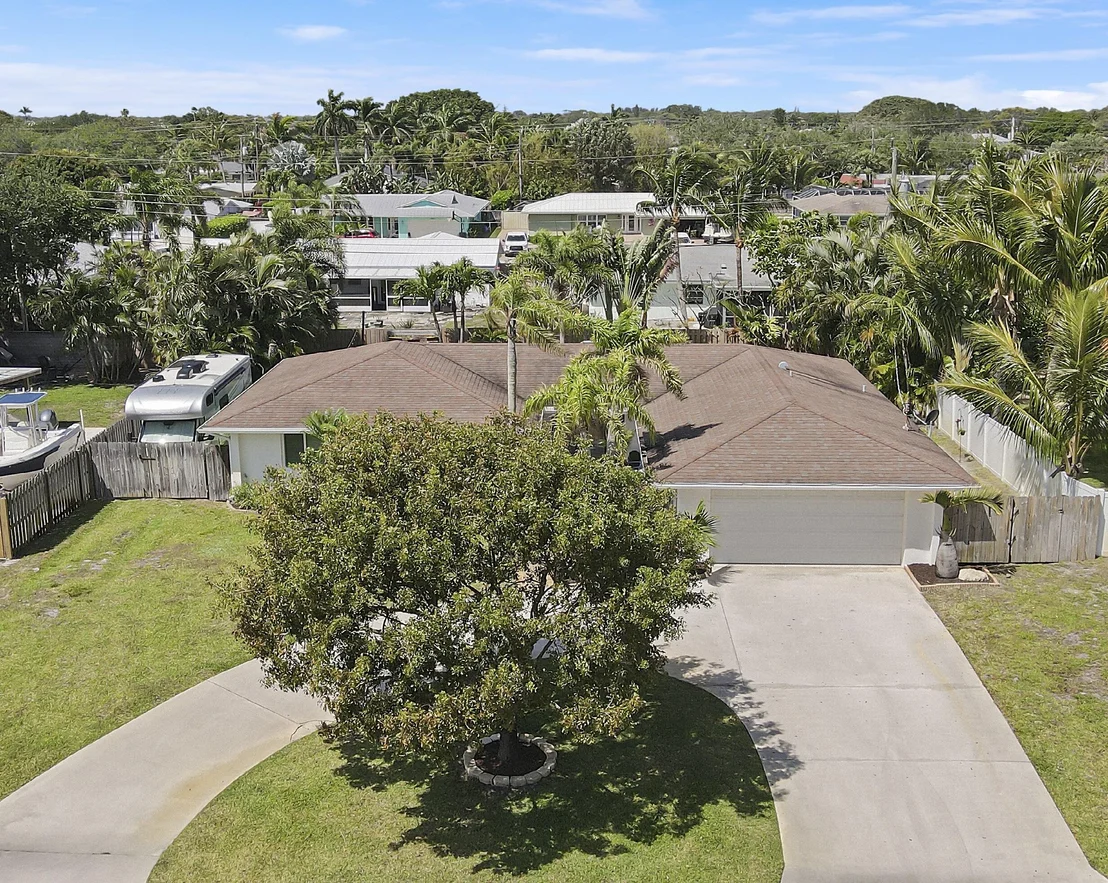 Photo of 19339 W Indies Lane