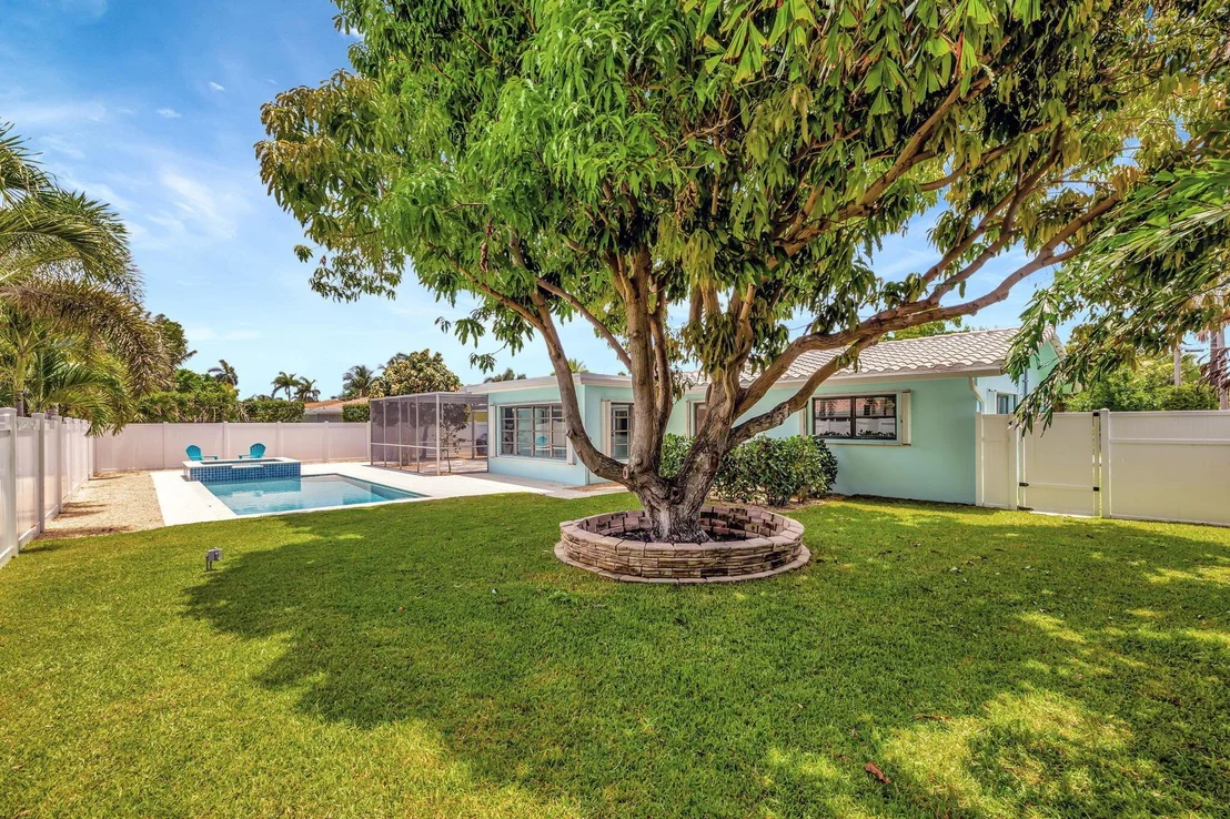 Photo of 1233 SE 12th Terrace