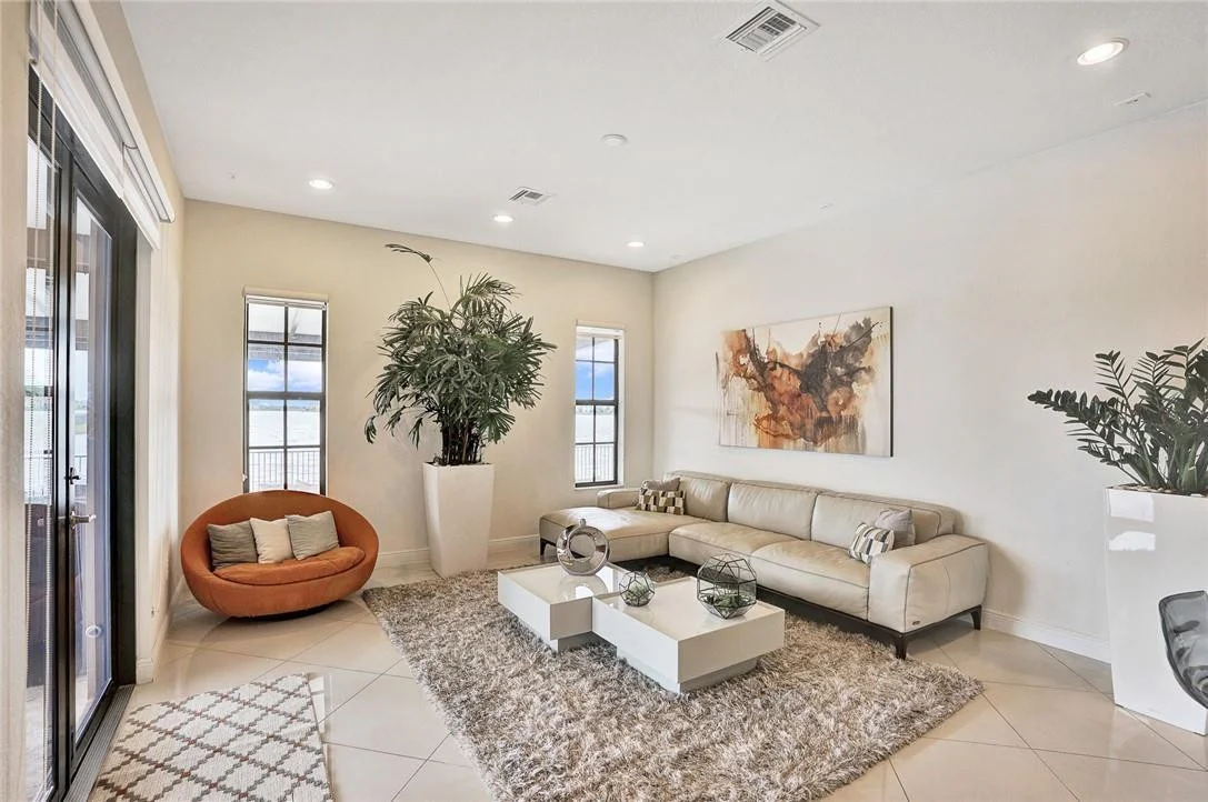 Photo of 8760 Lakeview Drive