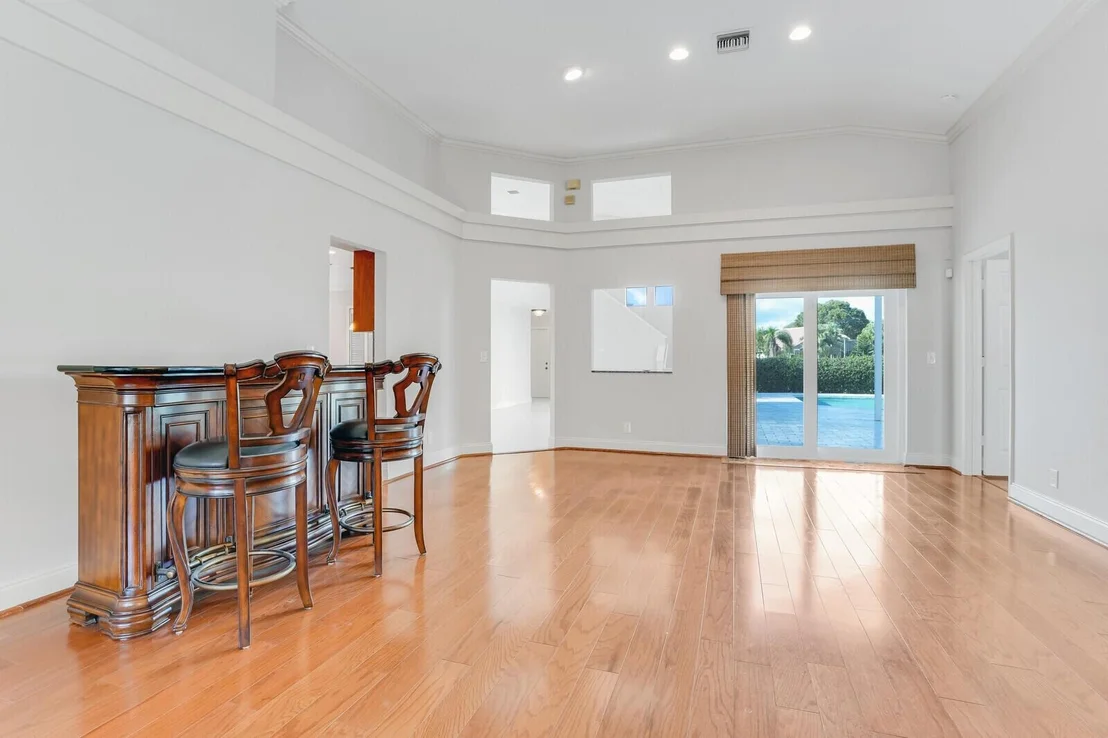 Photo of 141 Bent Tree Drive