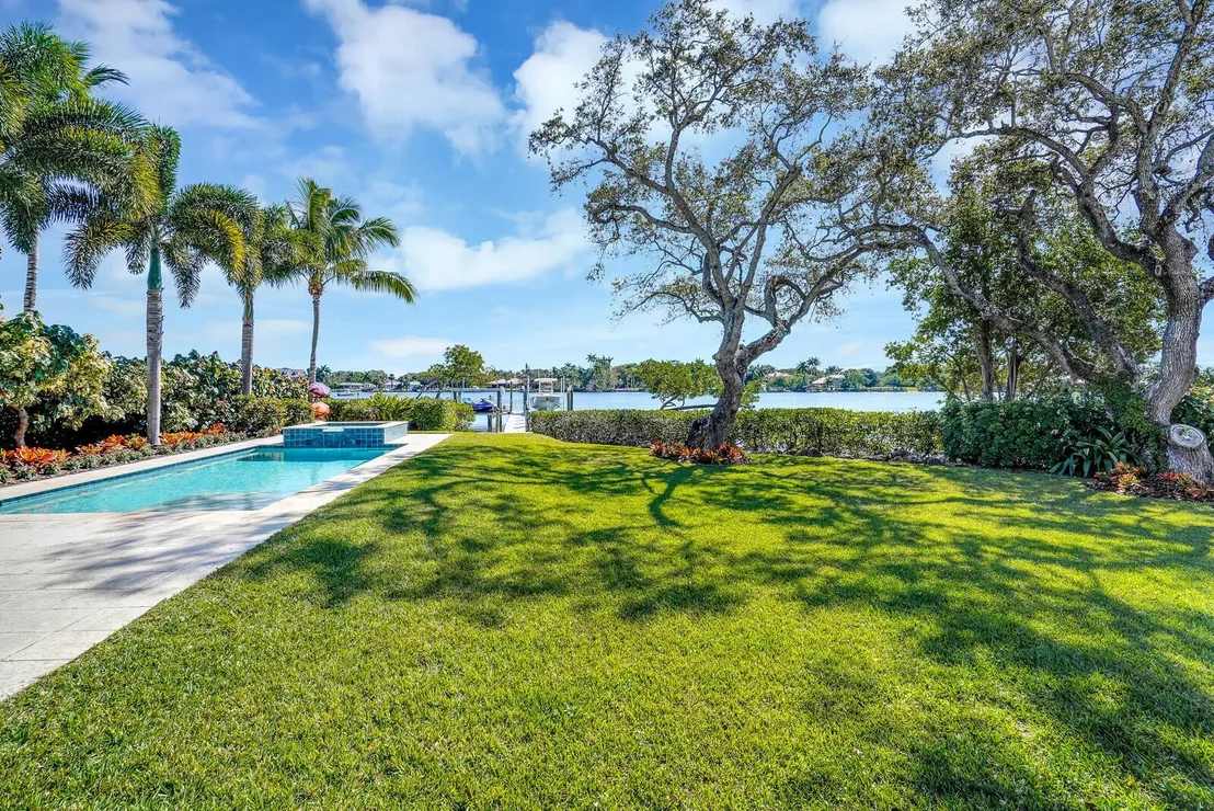 Photo of 5438 Pennock Point Road