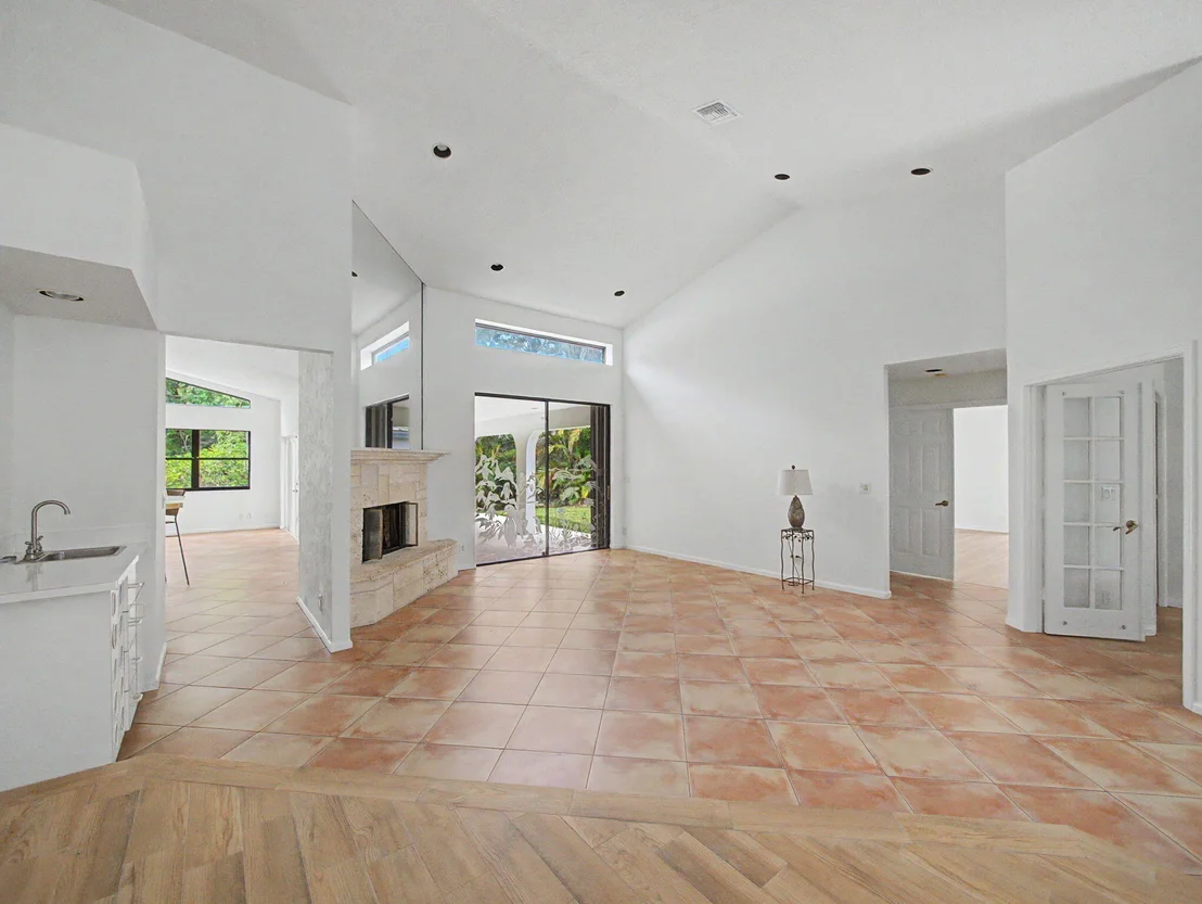 Photo of 6108 Winding Lake Drive
