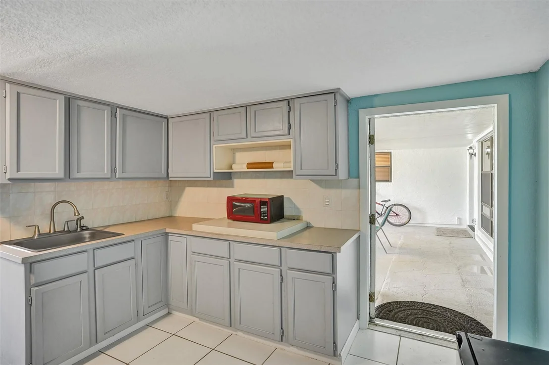Photo of 1709 E River Drive