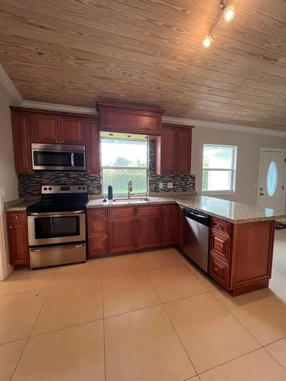 Photo of 638 Date Palm Drive