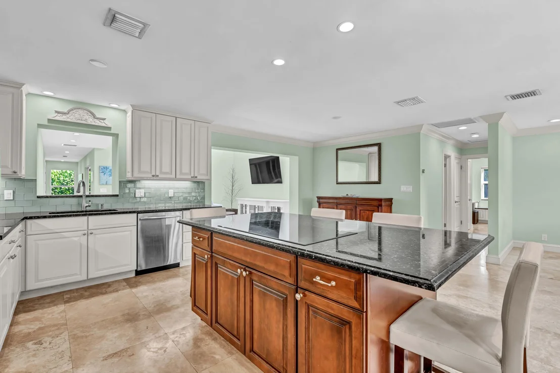 Photo of 471 N Juno Lane