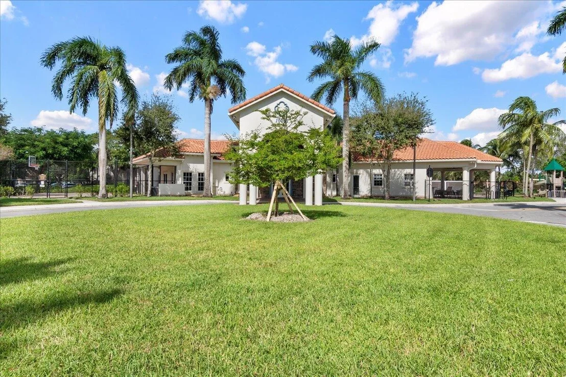 Photo of 3386 Vanderbilt Drive