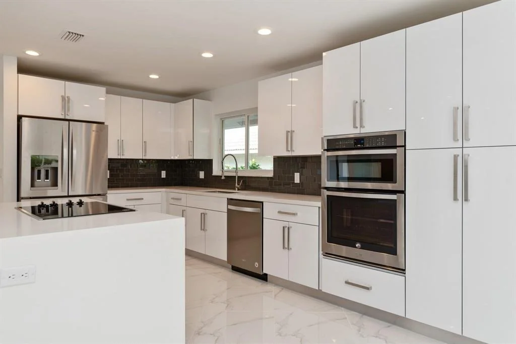 Photo of 3936 Live Oak Boulevard N