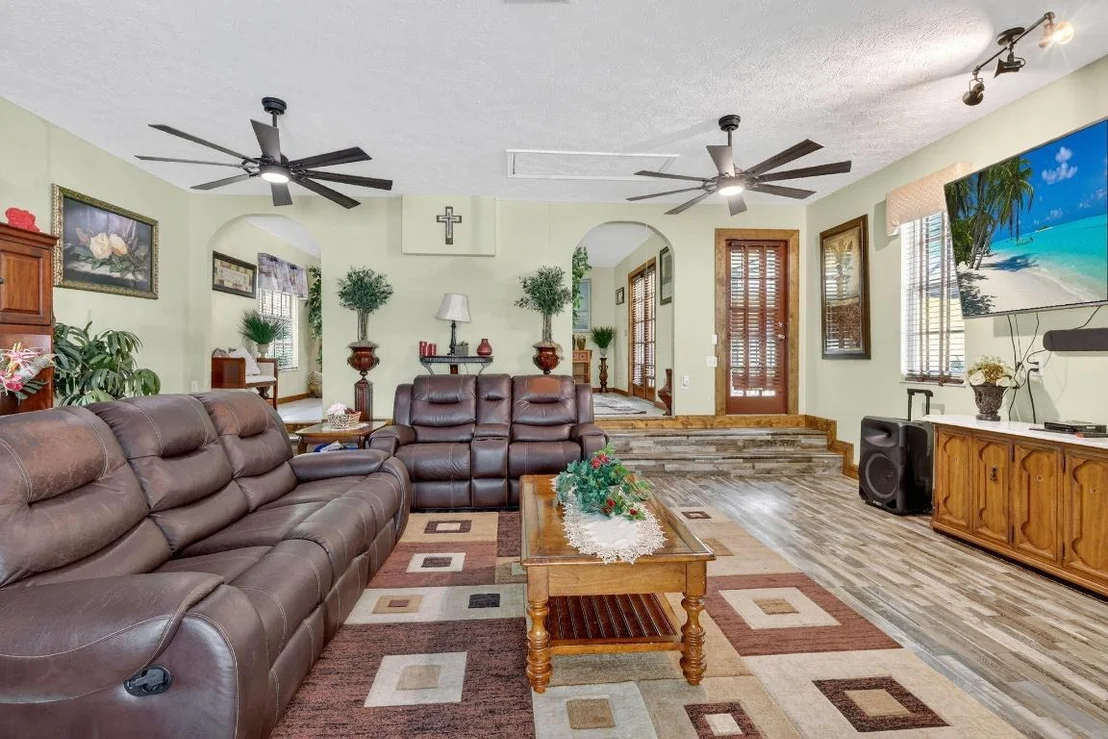 Photo of 600 Gopher Hill Road