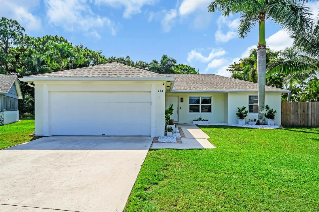 Photo of 152 Stillwater Circle