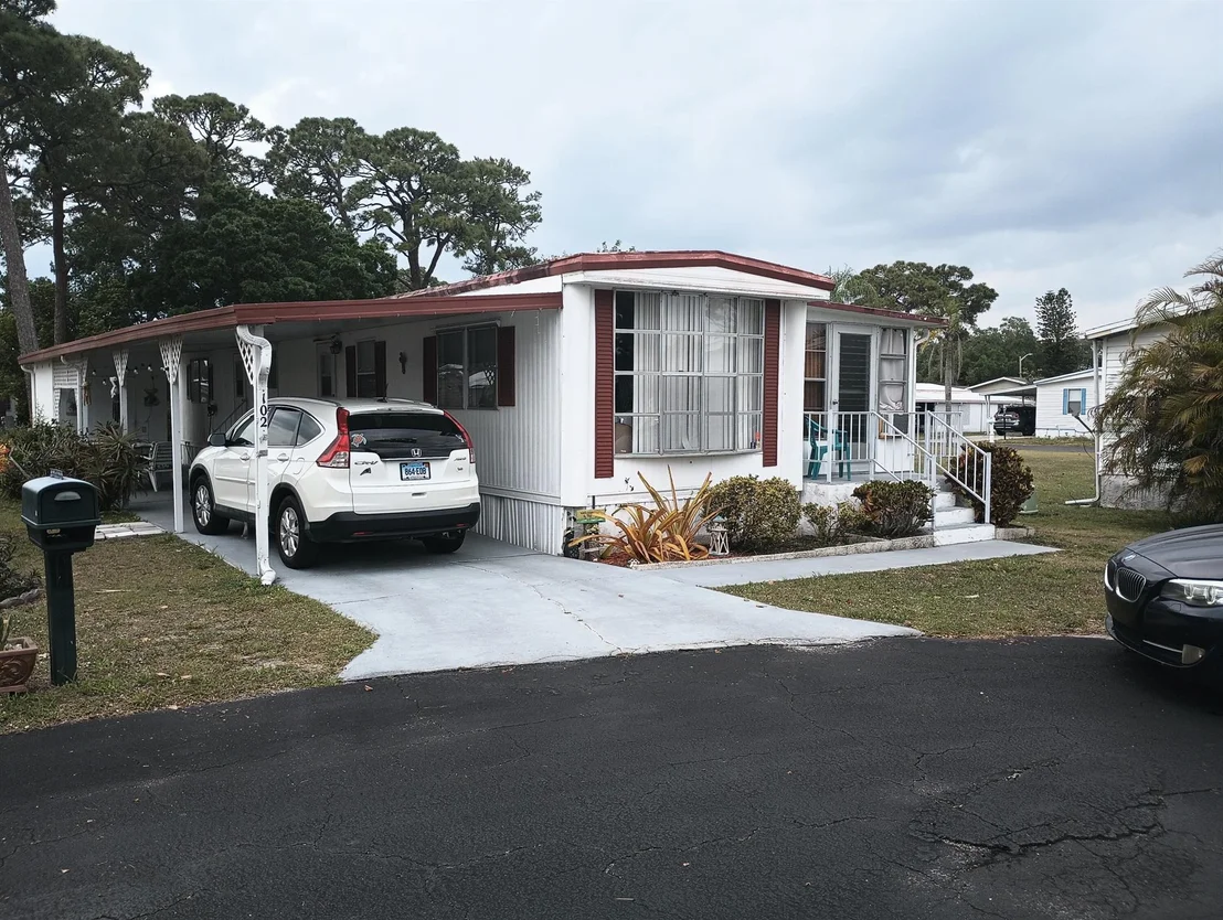 Photo of 102 Oneida Circle