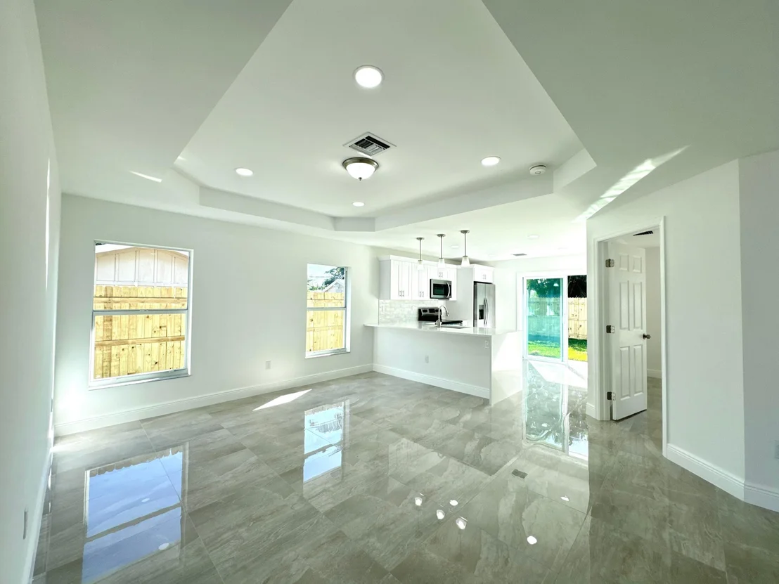 Photo of 4916 Biscayne Drive