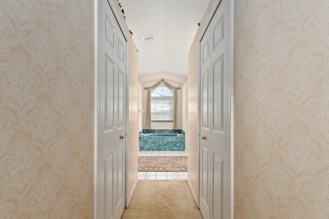 Photo of 6875 Bronte Circle