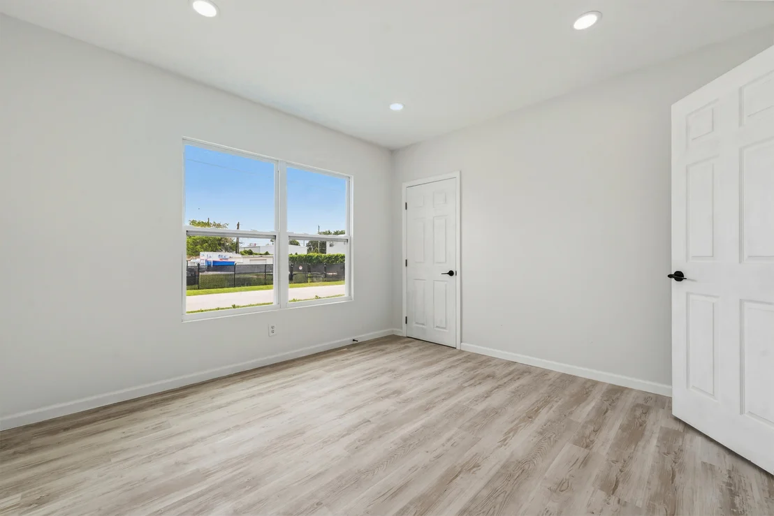 Photo of 1566 NW 9th Avenue