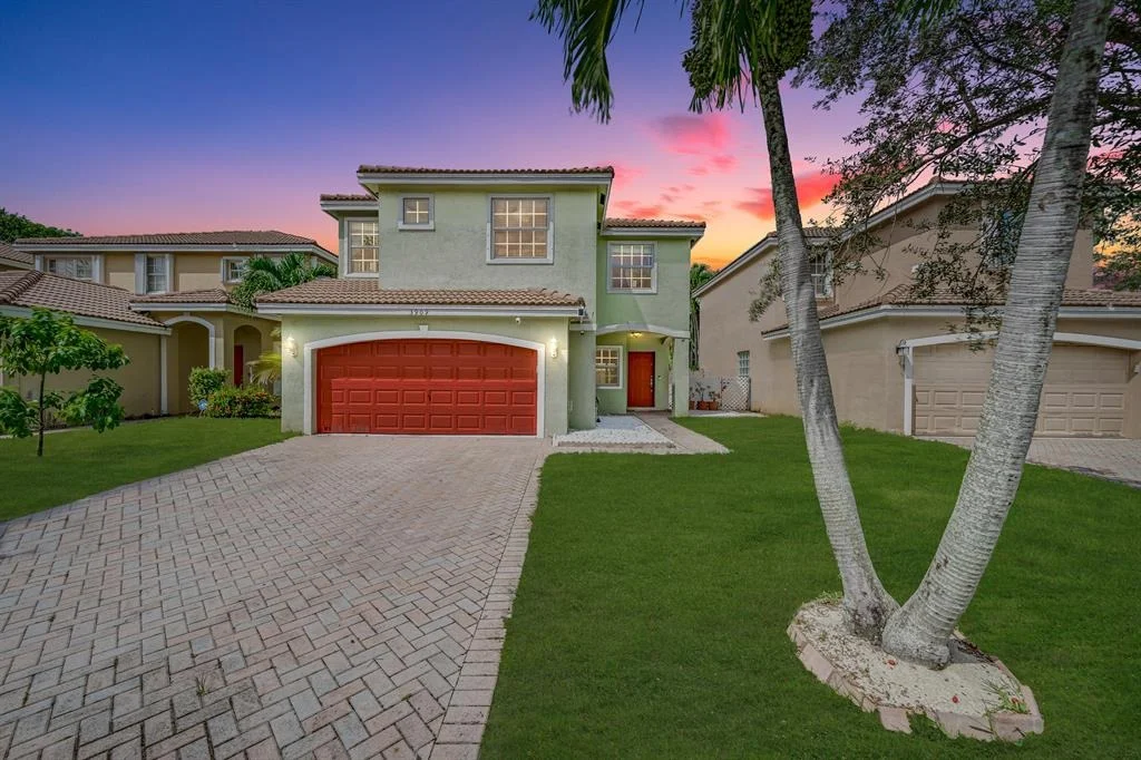 Photo of 3909 Crescent Creek Drive