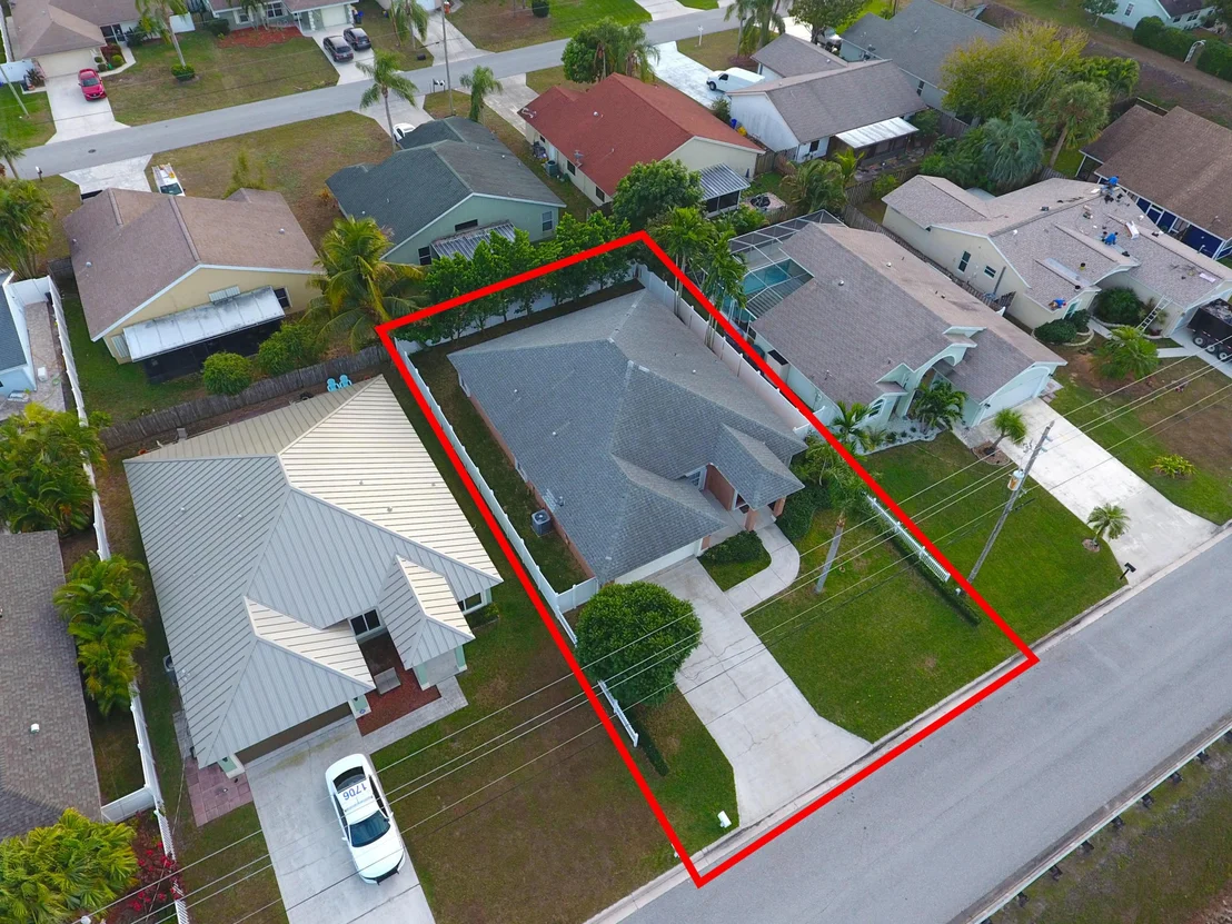 Photo of 6246 Leslie Street