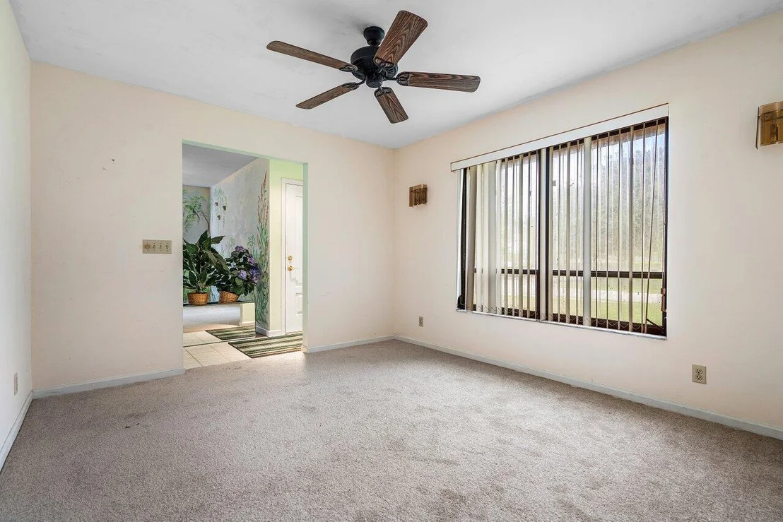 Photo of 4744 Dolphin Drive