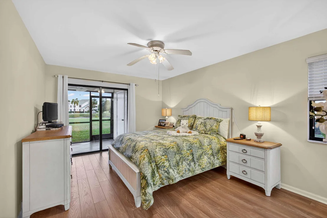 Photo of Unit F at 2041 Keystone Drive