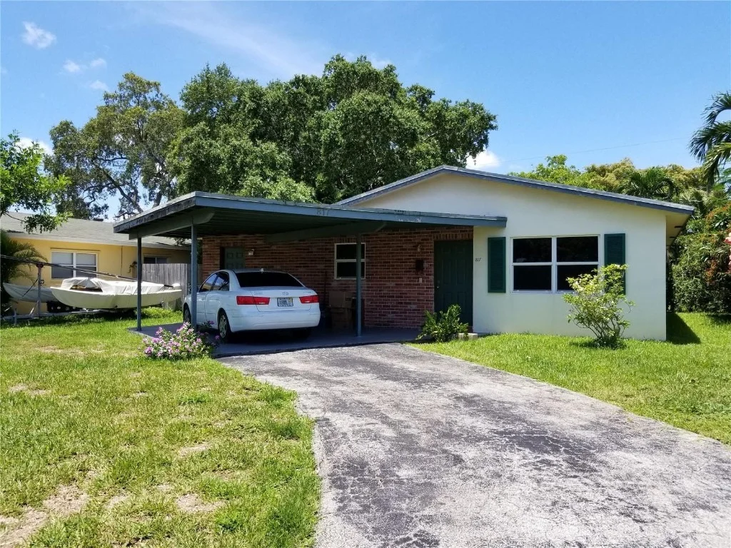 Photo of 817 NW 9th Avenue