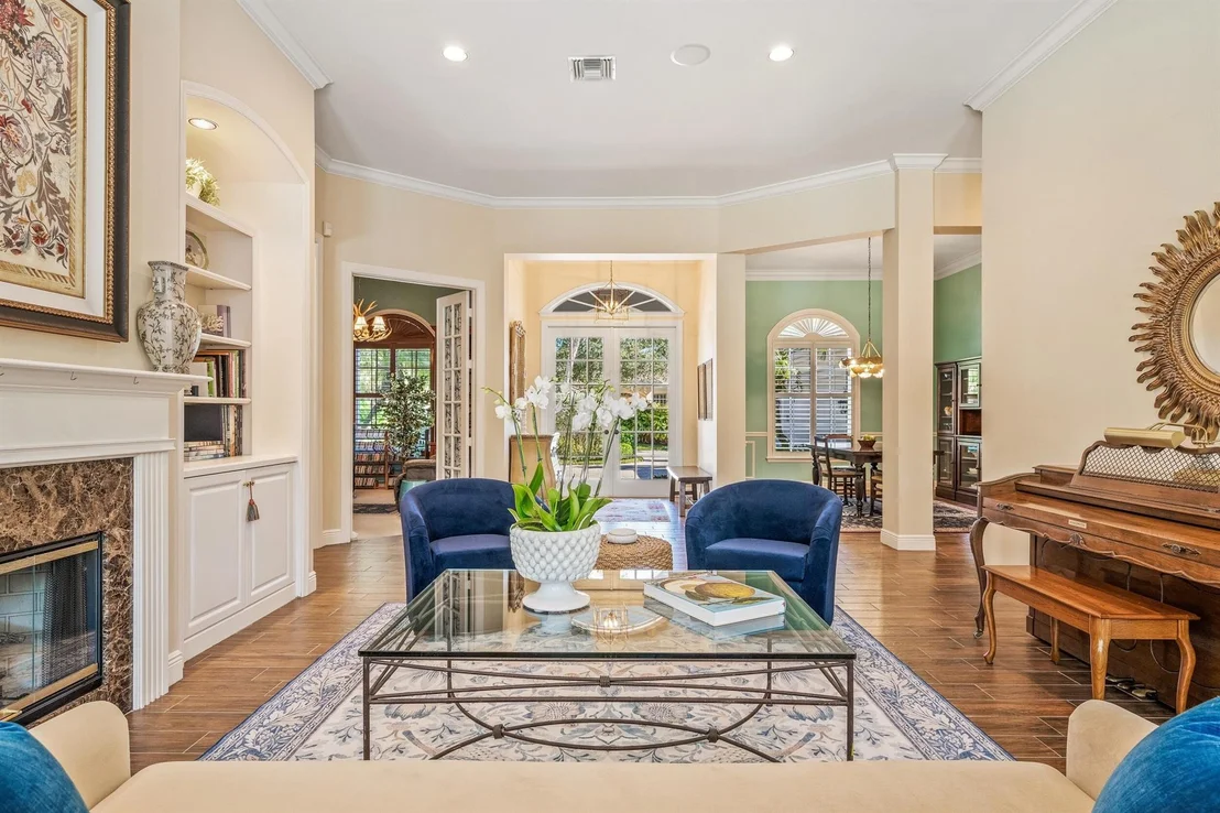 Photo of 409 Sable Oak Drive