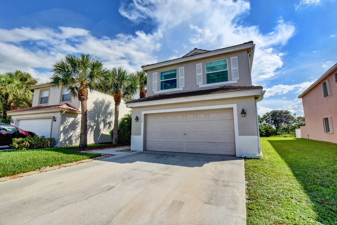 Photo of 6176 Spring Isles Boulevard