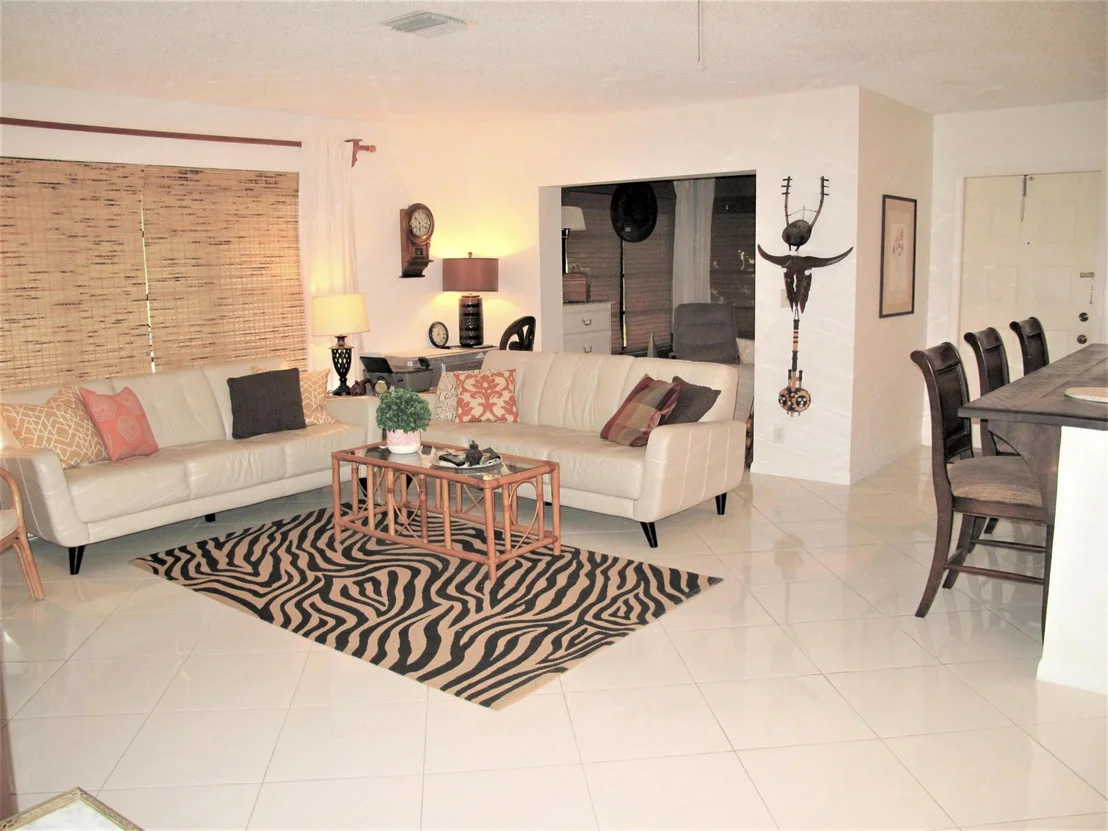 Photo of Unit D at 5031 NESTING Way
