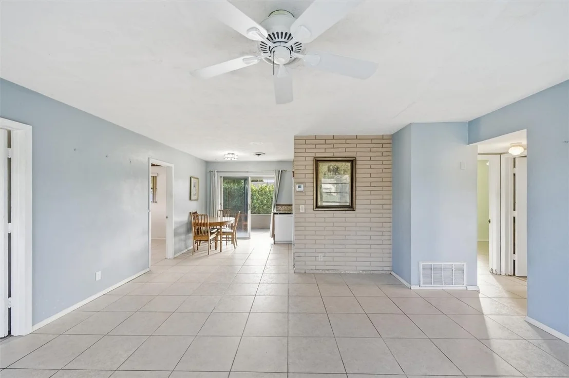 Photo of 4030 NW 3rd Way