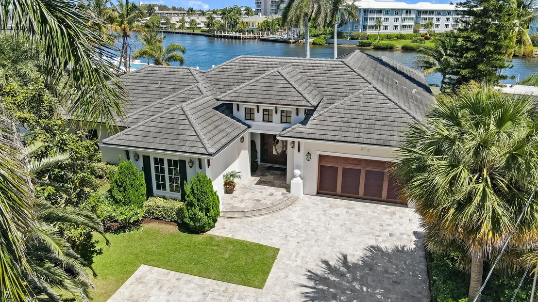 Photo of 975 Banyan Drive