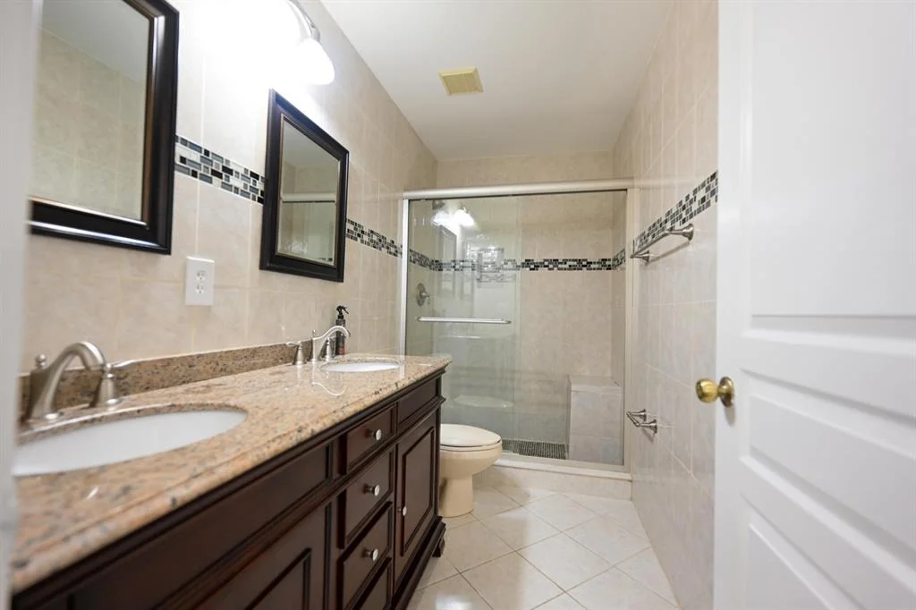 Photo of 5515 Mainship Drive