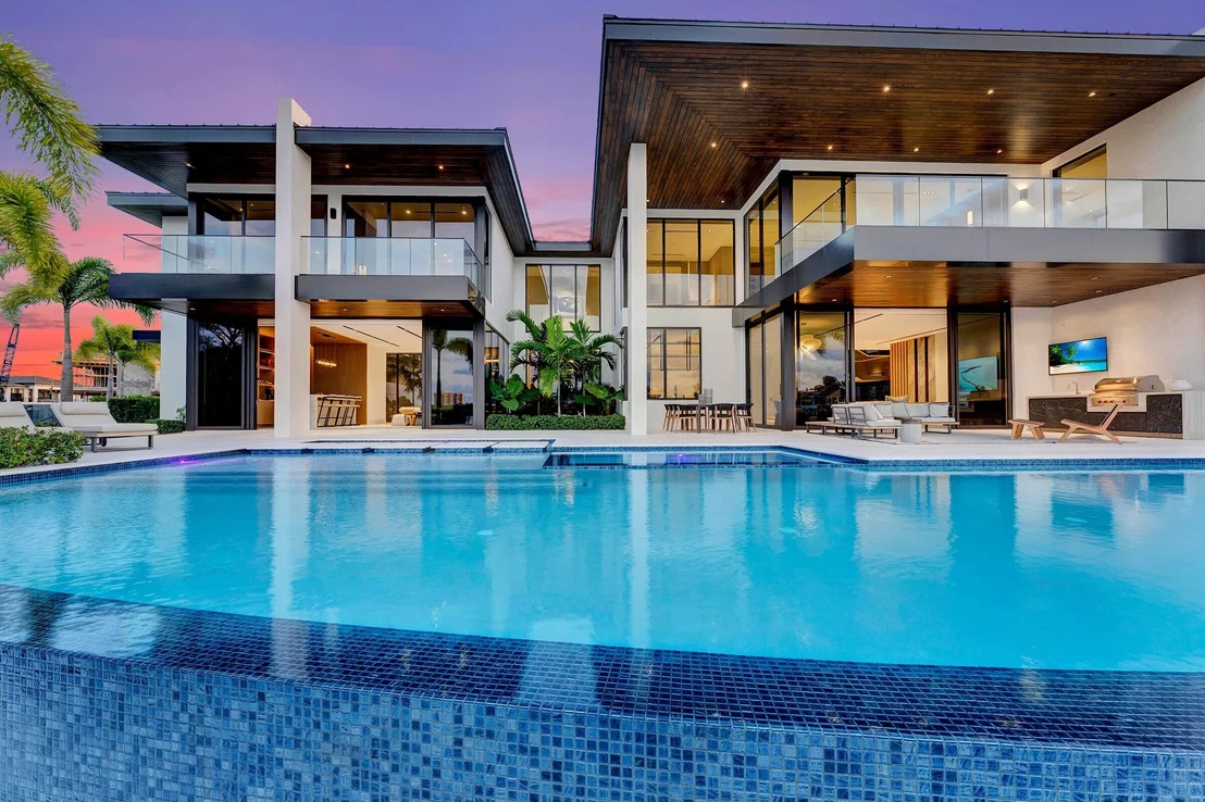 Photo of 829 Orchid Drive