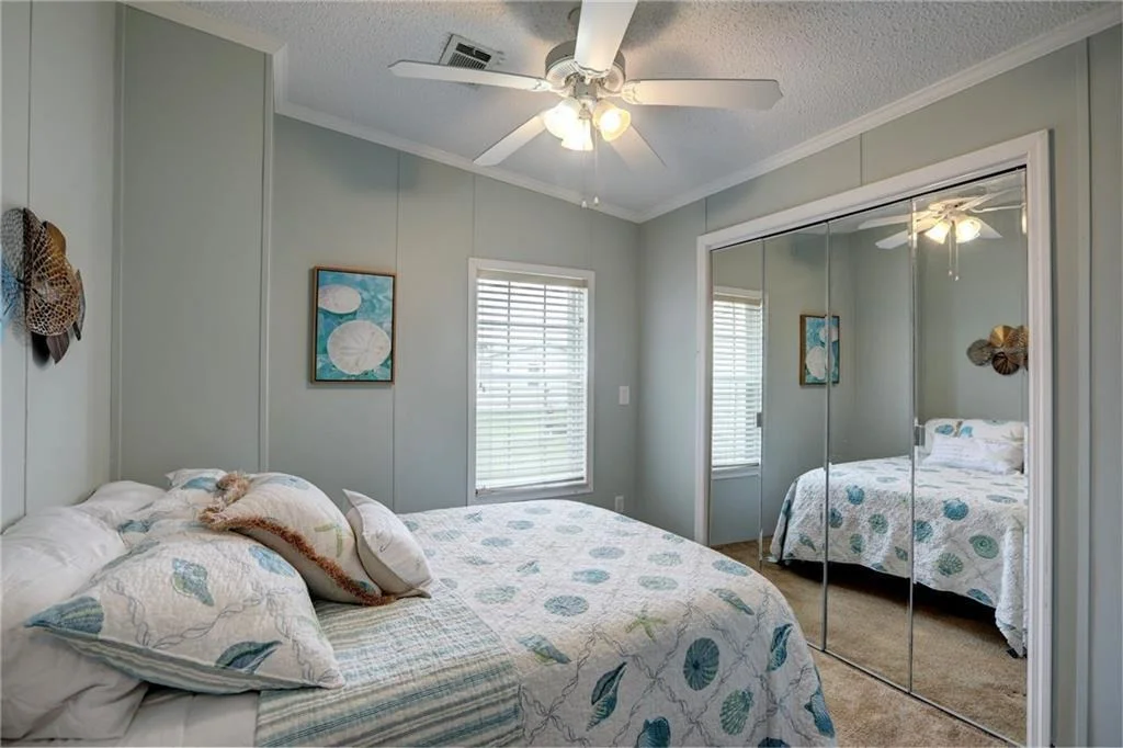 Photo of 646 Barefoot Boulevard