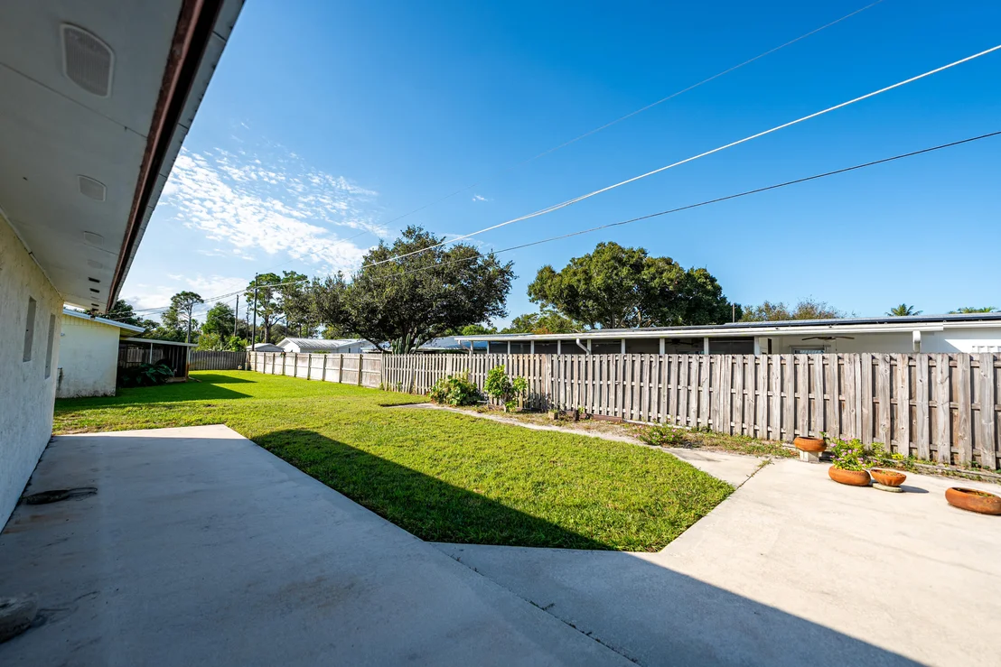 Photo of 1340 SE Sandpiper Lane