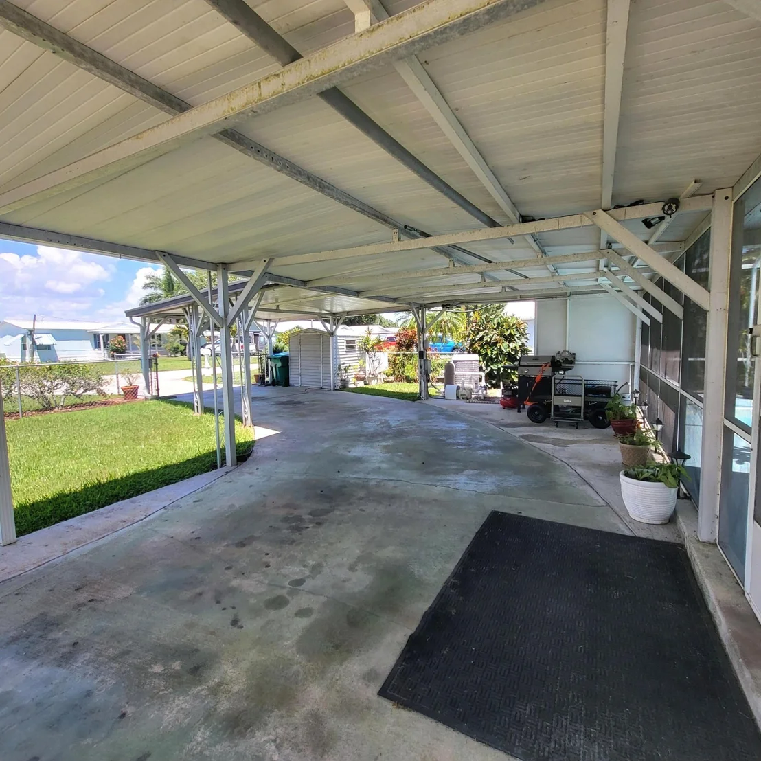 Photo of 2928 SE 27th Street