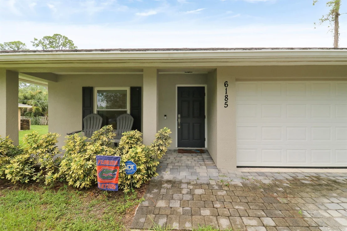Photo of 6185 6th Place