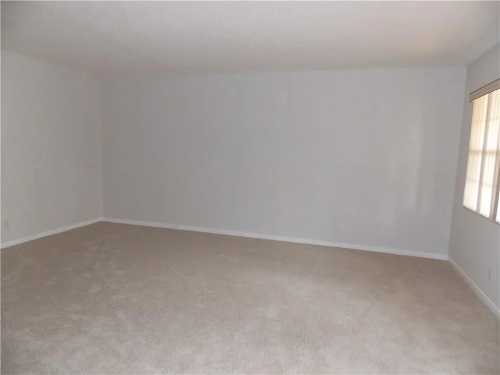 Photo of Unit F1 at 1904 Bermuda Circle