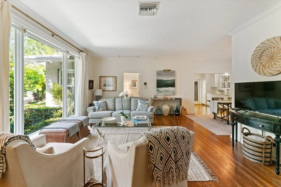 Photo of 733 Sunset Road