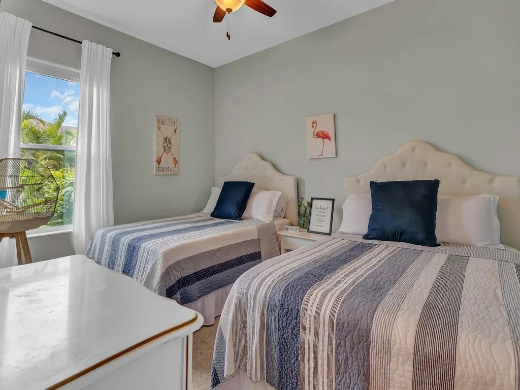 Photo of 8353 Paladin Square