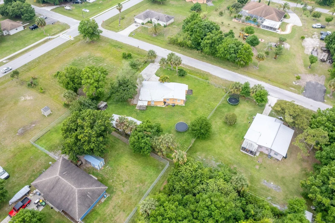 Photo of 3670 NW 27th Avenue