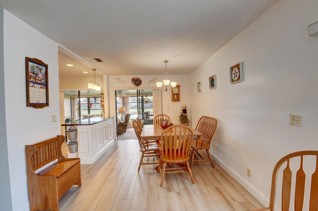 Photo of 5102 Mirror Lakes Boulevard