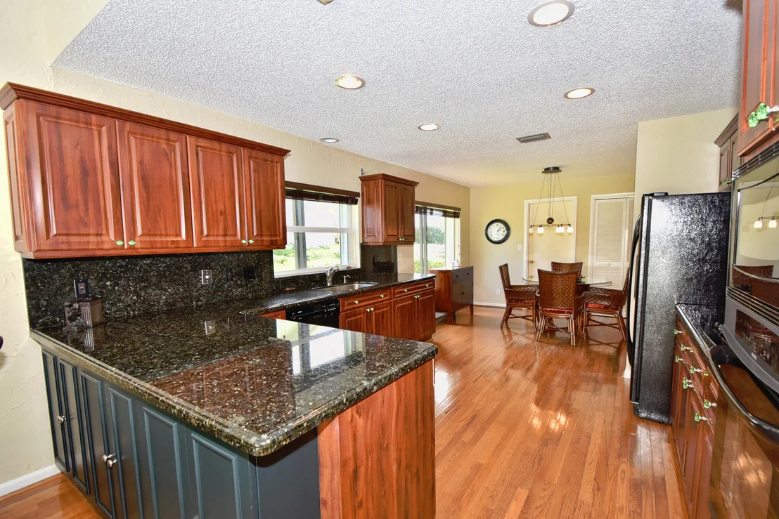 Photo of 4573 White Cedar Lane