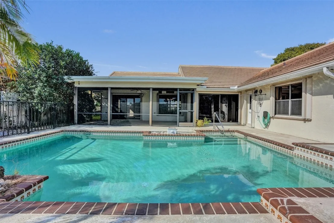 Photo of 9215 Sun Pointe Drive