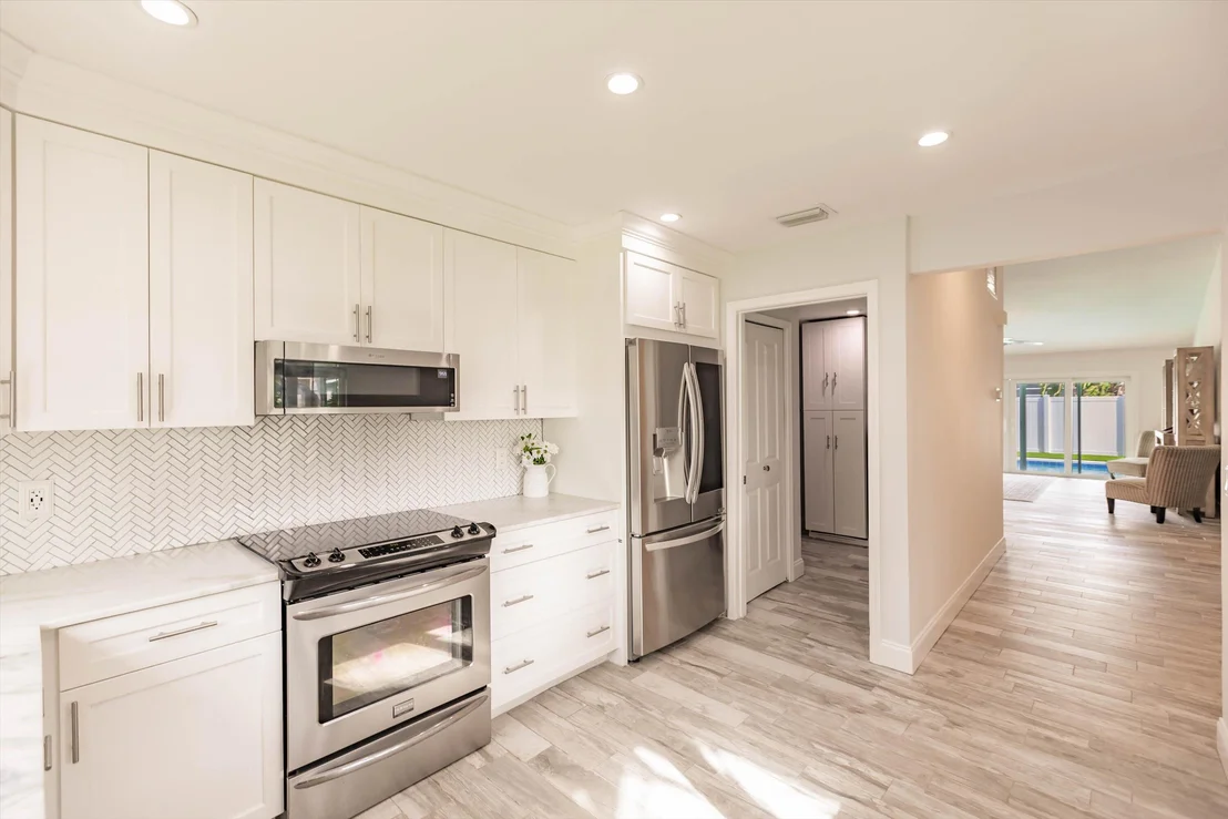 Photo of 6319 Garrett Street