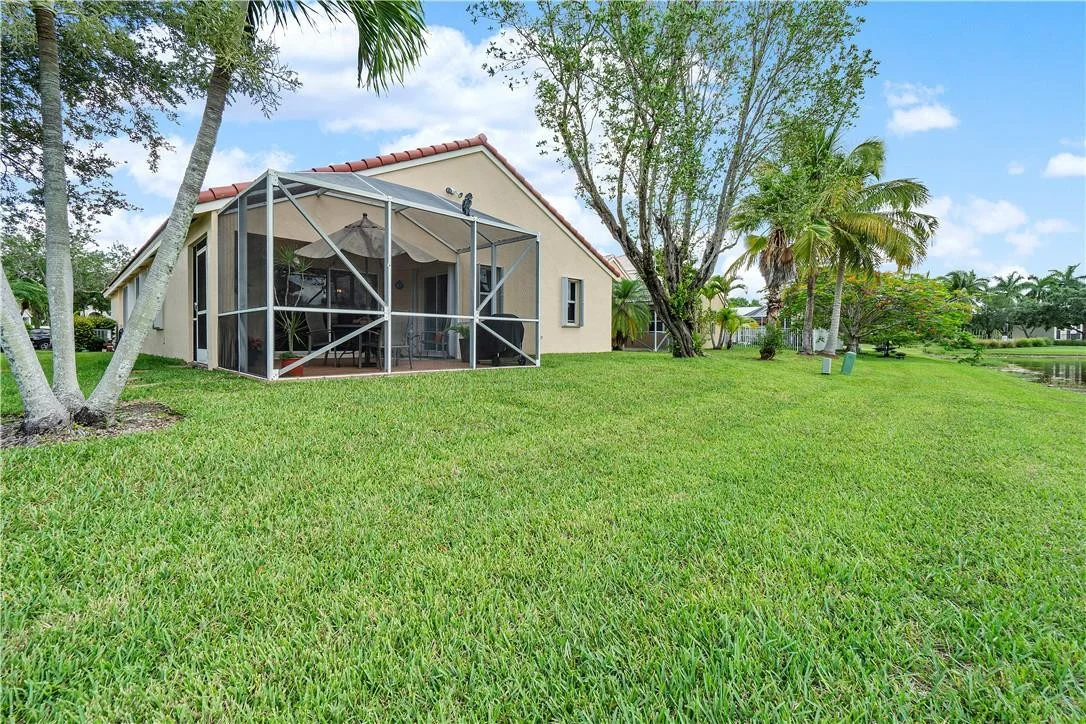Photo of 828 Savannah Falls Drive